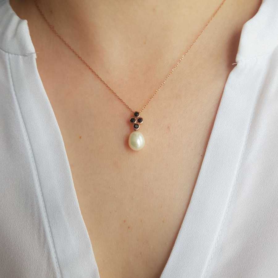 Damla Gerçek İnci Siyah Karo Rose Kadın Gümüş Kolye - CNG Jewels (1)