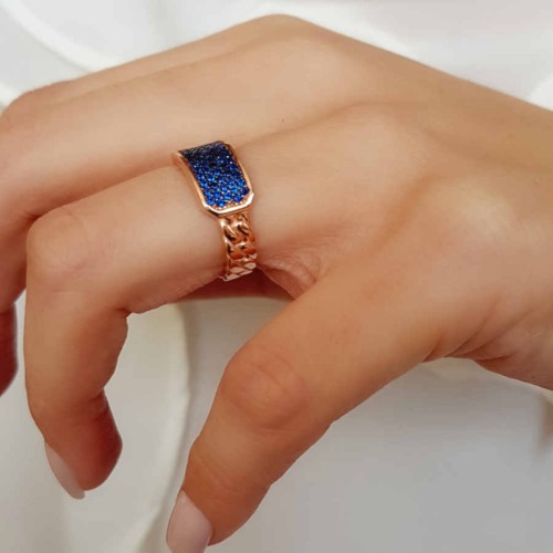 Silver Women's Ring with Chain Pattern and Blue Stone - 2