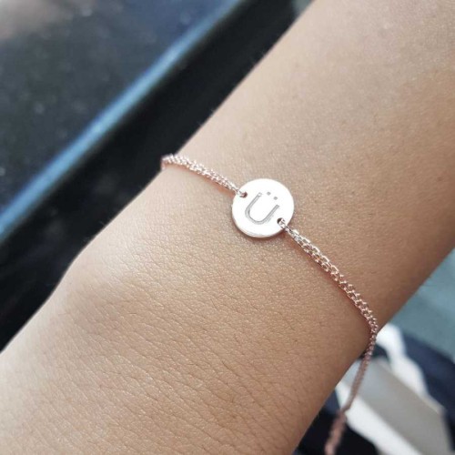 Küçük Yuvarlak Plaka Ü Harfli Rose Gold Gümüş Kadın Bileklik - CNG Jewels