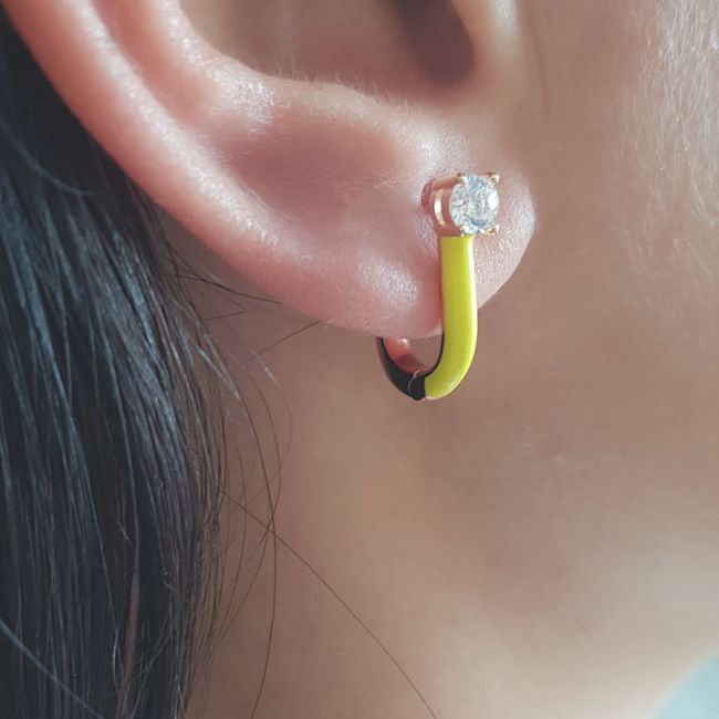 Neon Sarı Mineli Tektaşlı Halka Gümüş Kadın Küpe - 1