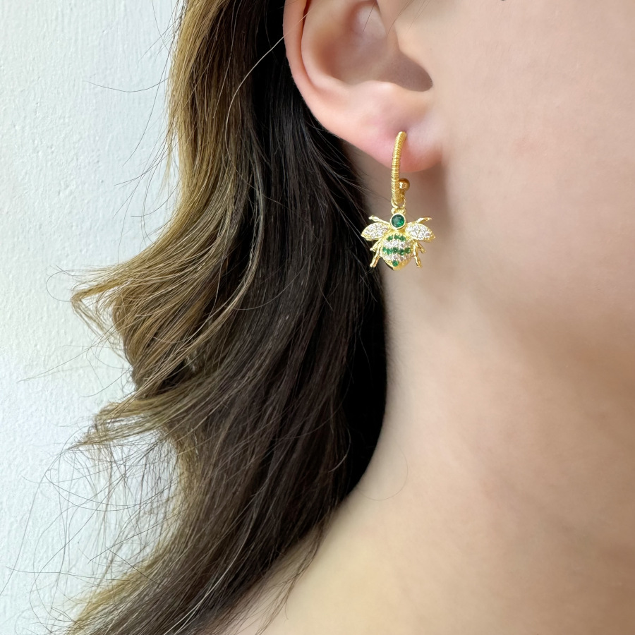 Tasarım Yeşil Arı Sallantılı Gümüş Küpe - CNG Jewels (1)