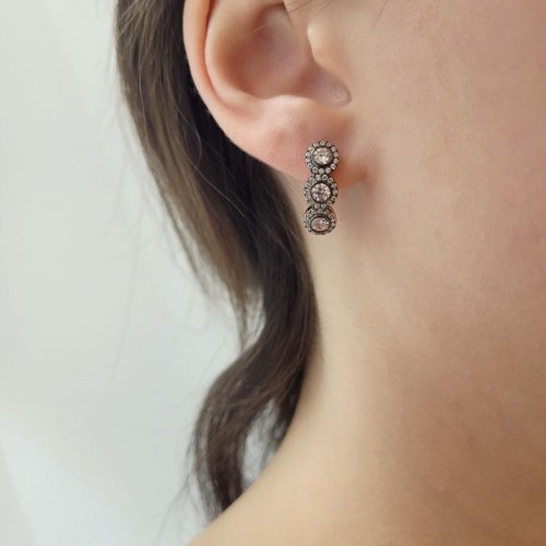 Tria Anturaj Elmas Montürlü Gümüş Kadın Küpe - CNG Jewels