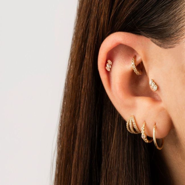 Three Baguette Gold Helix Piercing - 2