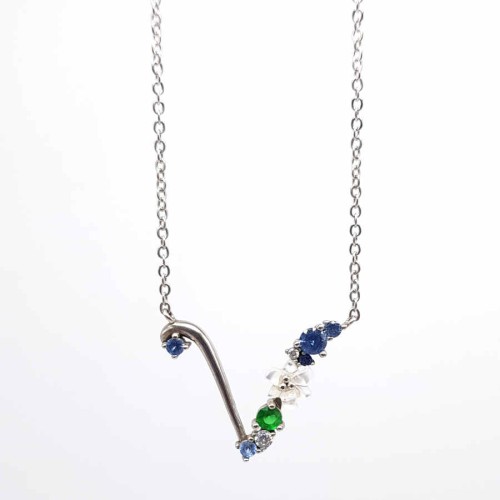V Harfi Çiçekli Gümüş Kadın Kolye - CNG Jewels